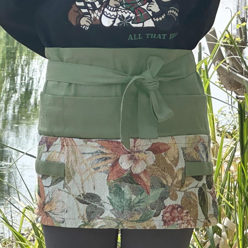 MILCIL Store Garden Apron for Woman, Serve Apron Cute, Flora Half Apron with 8 Pockets, Valentines Gift for Mom Wife Girlfriend - Image 2
